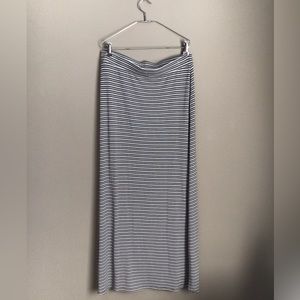 Maxi skirt. Size L. Summer weight jersey.